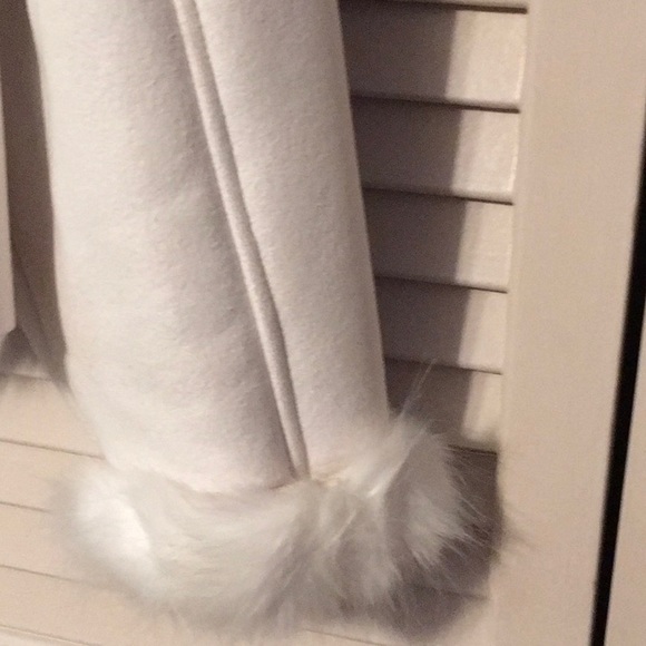 EUC,IVORY FAUX FURJACKET,SIZE XL,Ivory suede,Lisa International,shearling design - Picture 5 of 6